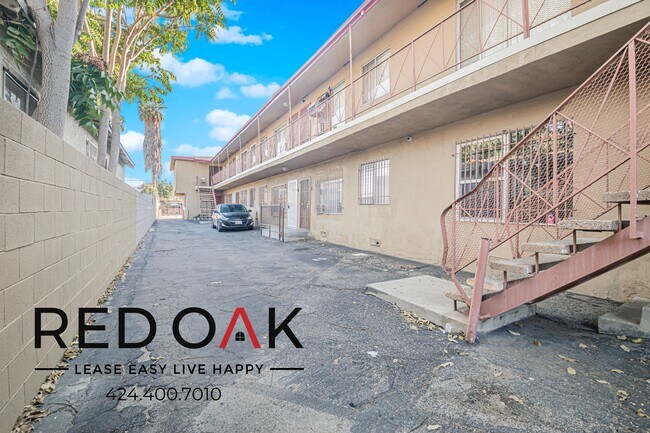 Building Photo - 1088 W 39th St