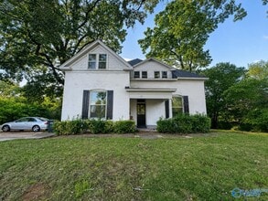 Building Photo - 615 Memorial Dr SW
