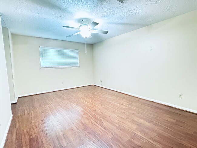 Building Photo - 13935 St Marys Ln
