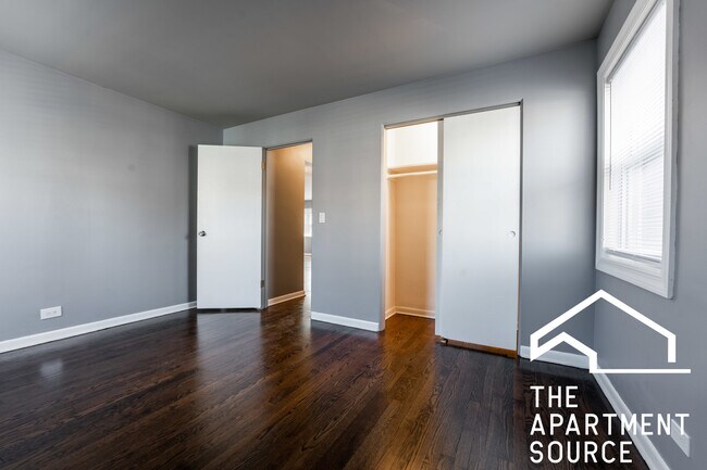 Building Photo - 7427 N Winchester Ave