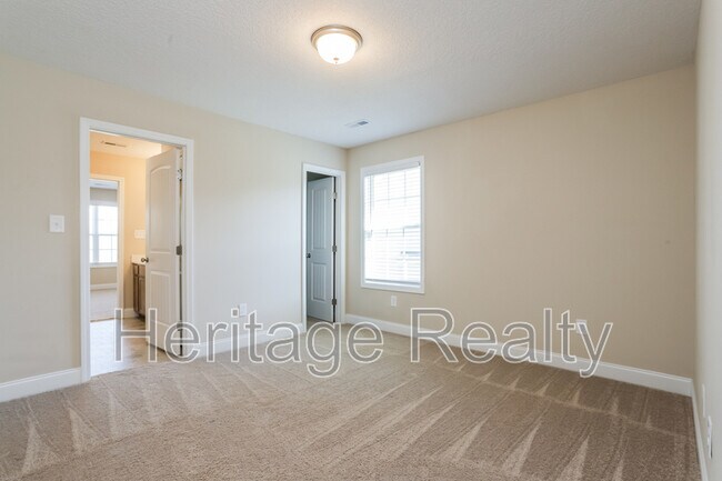 Building Photo - 11356 Sawyers Vly Dr