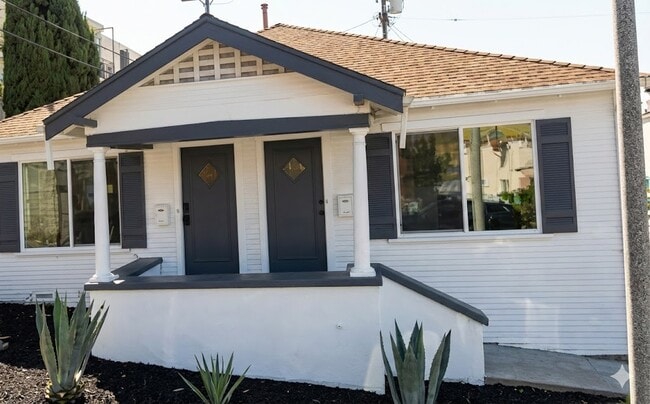 Building Photo - 4500 Gilbert Pl