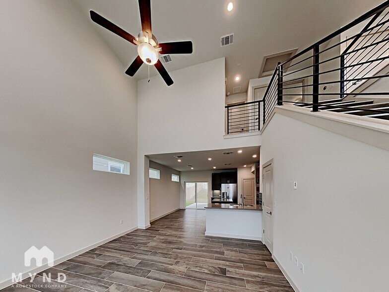 Building Photo - 9717 Evening Canopy Dr