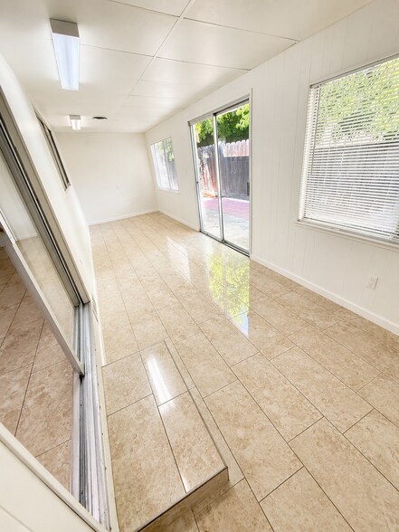 Building Photo - 2210 San Blas Ct