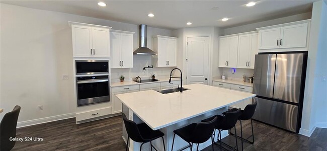 Building Photo - 18410 Blue Heron Cir