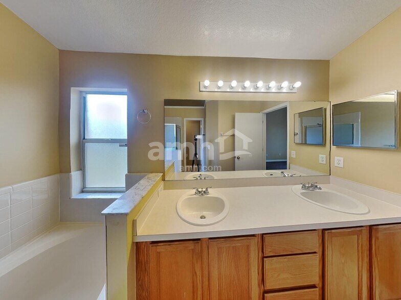 Building Photo - 11516 Grazeley Ct