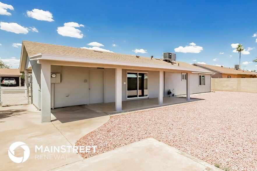 Building Photo - 6343 W Cypress St
