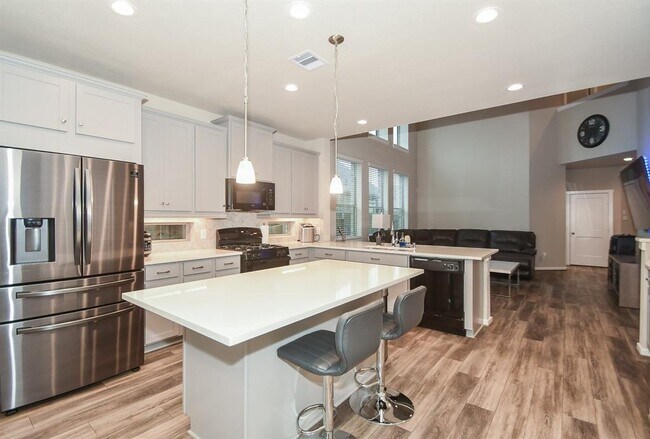 Building Photo - 31207 Birch Mills Dr