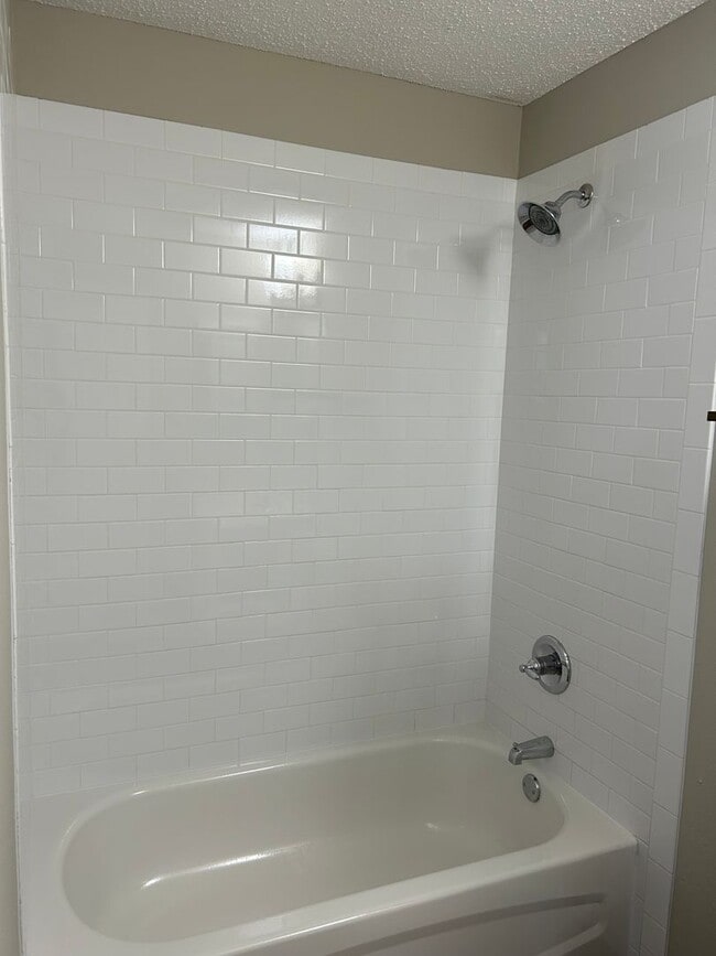 Building Photo - 1474 Timberline Dr