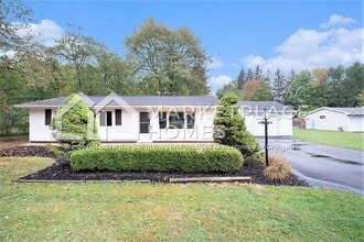 Building Photo - 1014 Thistleridge Dr