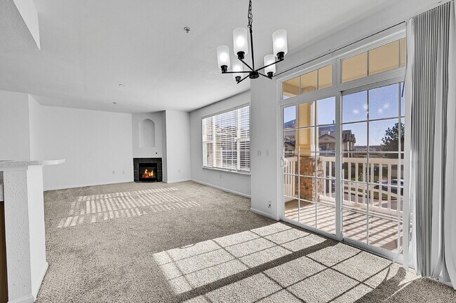 Building Photo - $1,845.95- 2 Bed, 2 Bath Condo in Aurora with AC and In Unit Laundry!