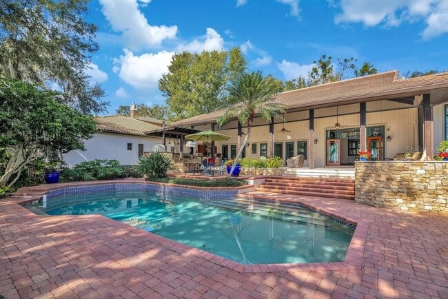 Building Photo - 10577 Down Lakeview Cir