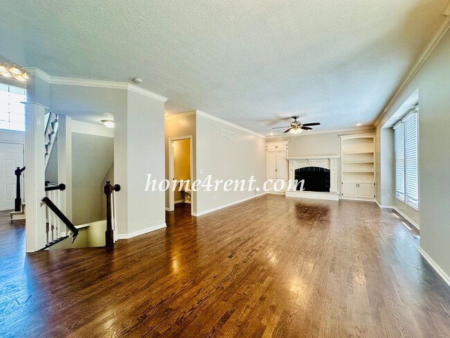 Building Photo - Blue Valley Schools, Walking Distance to Elementary School and Neighborhood Pool!