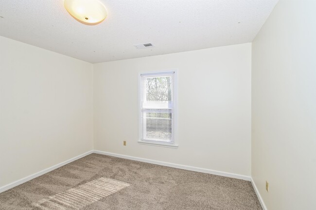 Building Photo - 3656 Beaver Run Dr