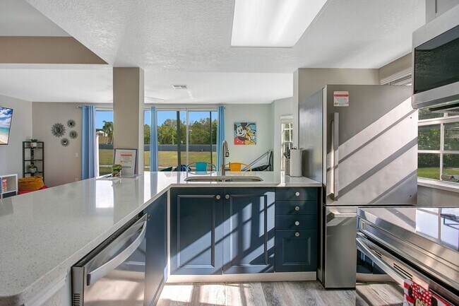 Building Photo - 141 Coco Plum Dr