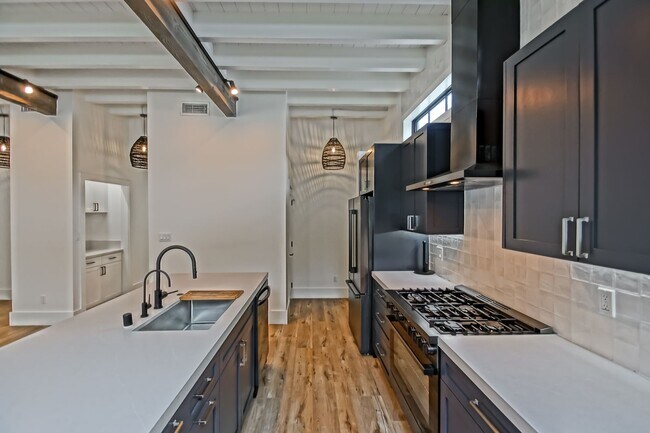 Building Photo - Completely Remodeled, Custom 3BR2BA Home w/ Spacious Floorplan, Amazing Indoor/Outdoor Space, Gat...