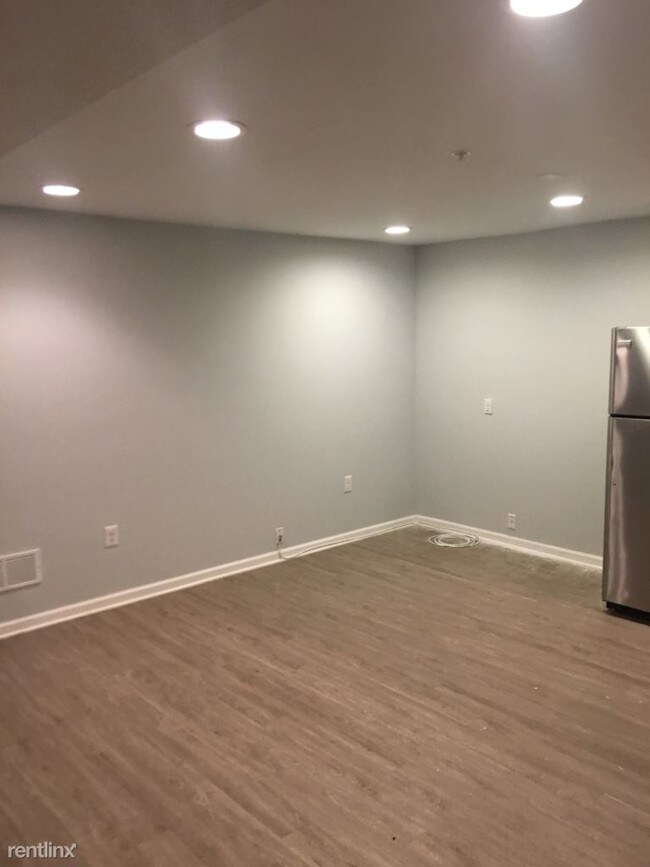 Building Photo - 4634 Sansom St