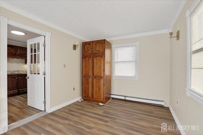 Building Photo - 28 Sedgwick St