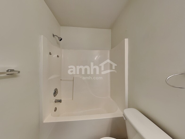 Building Photo - 101 Tagus Ct