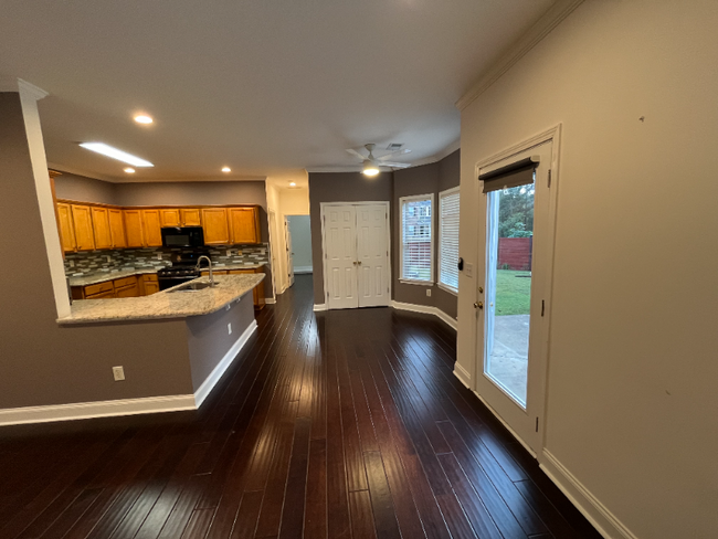 Building Photo - 2258 Caneridge Trail SW