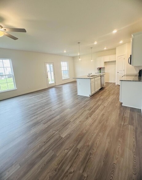 Building Photo - 2380 Geranium Ln