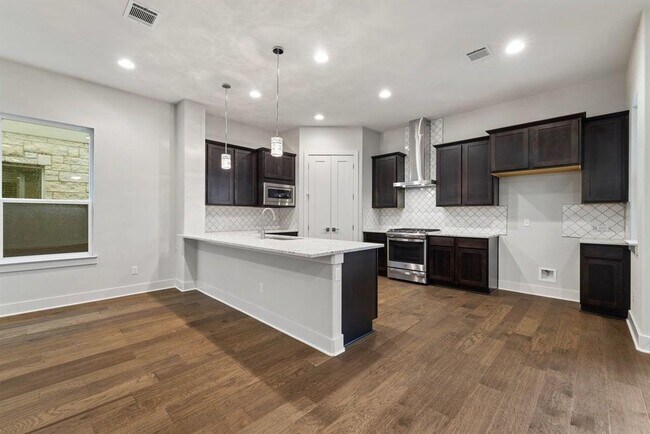Building Photo - 1328 Westborough Ln