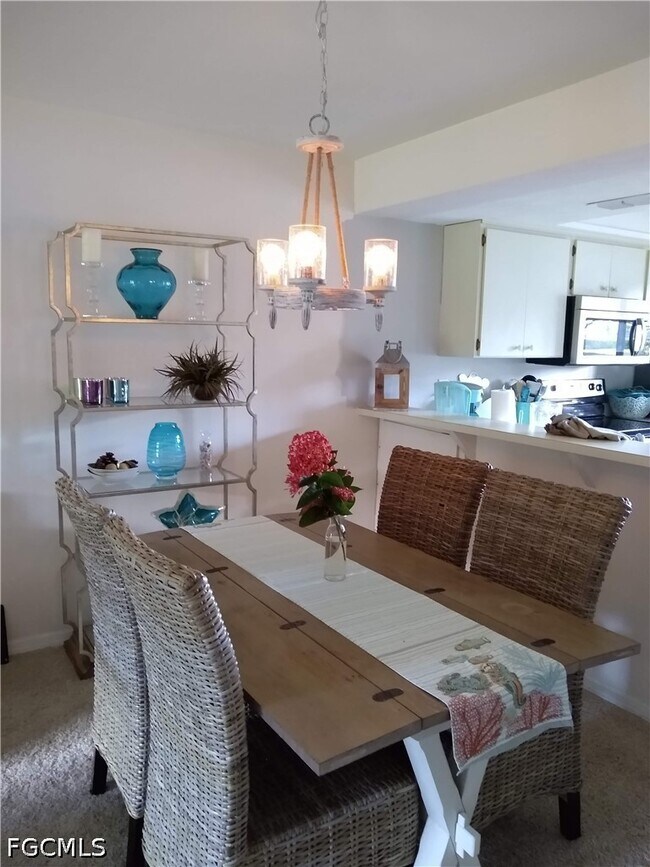 Building Photo - 13076 Cross Creek Ct