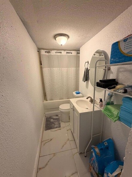 Building Photo - 1039 25th St