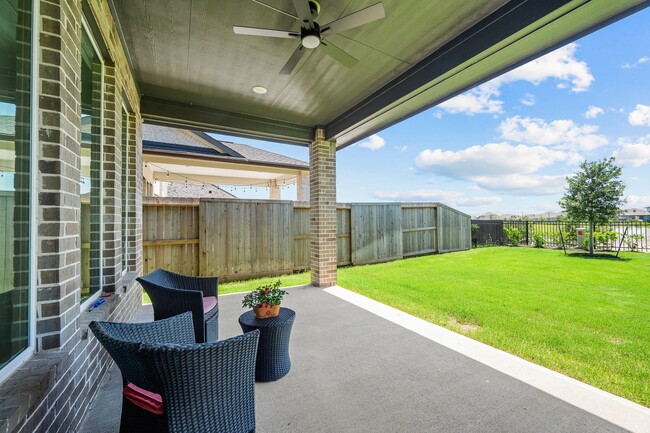 Building Photo - 31051 Sun Vly Dr
