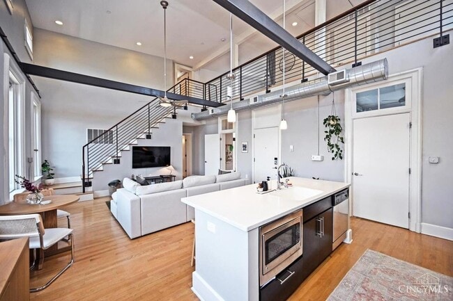 Building Photo - 27 Mercer St