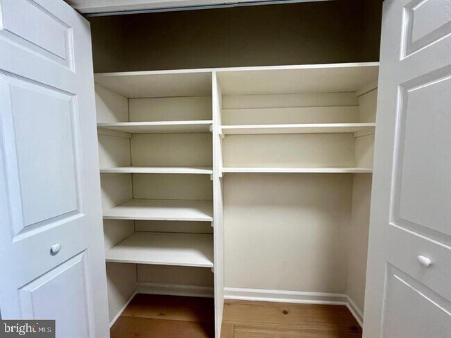 Building Photo - 4141 Henderson Rd