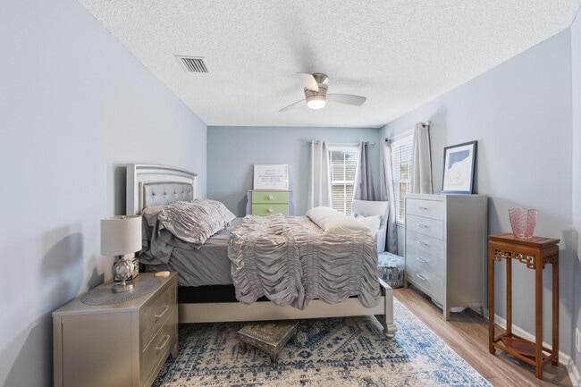 Building Photo - 2495 NW 66th Dr