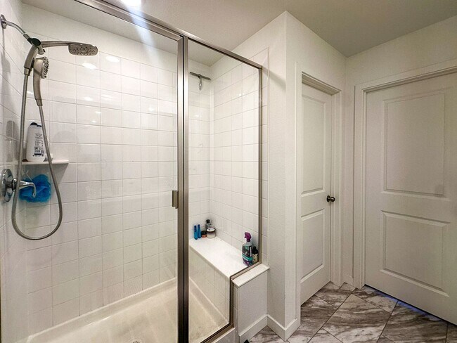 Building Photo - 9049 Bondcliff Ln