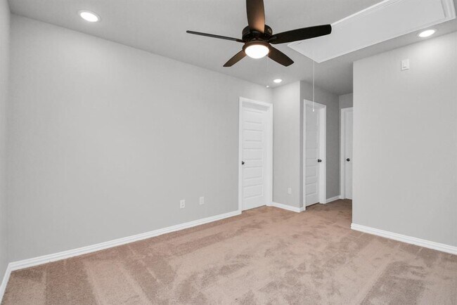 Building Photo - 27107 Newport Trce Ln