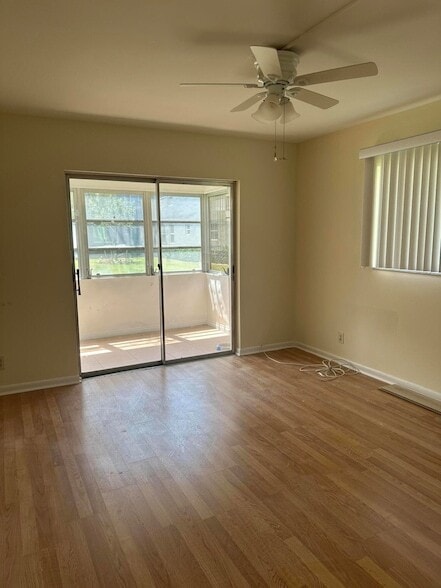 Building Photo - 548 Normandy Ln