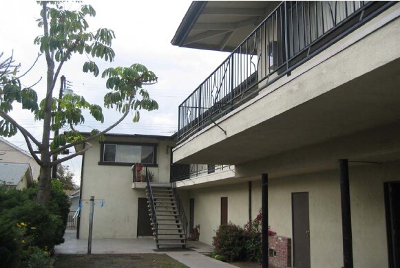 Building Photo - The Olive Apartments