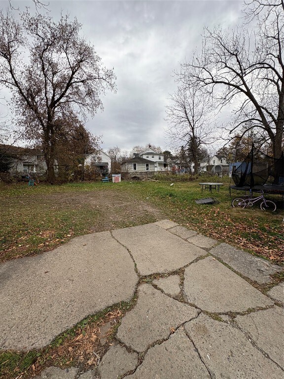 Building Photo - 114 Conklin Ave