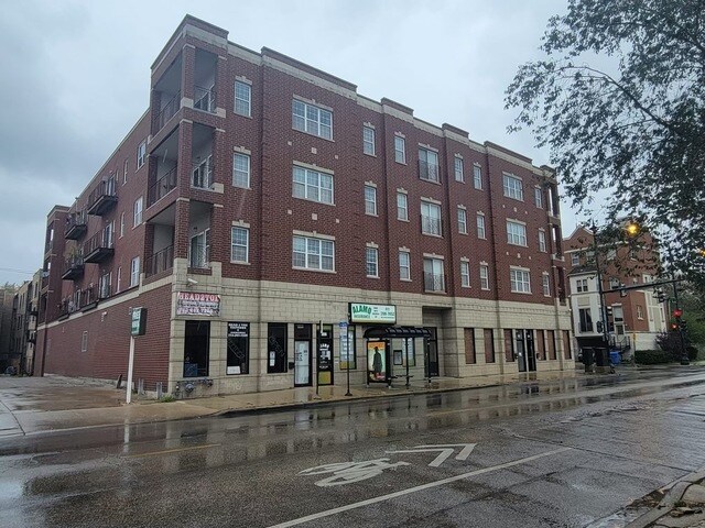 Primary Photo - 3000 W Lawrence Ave
