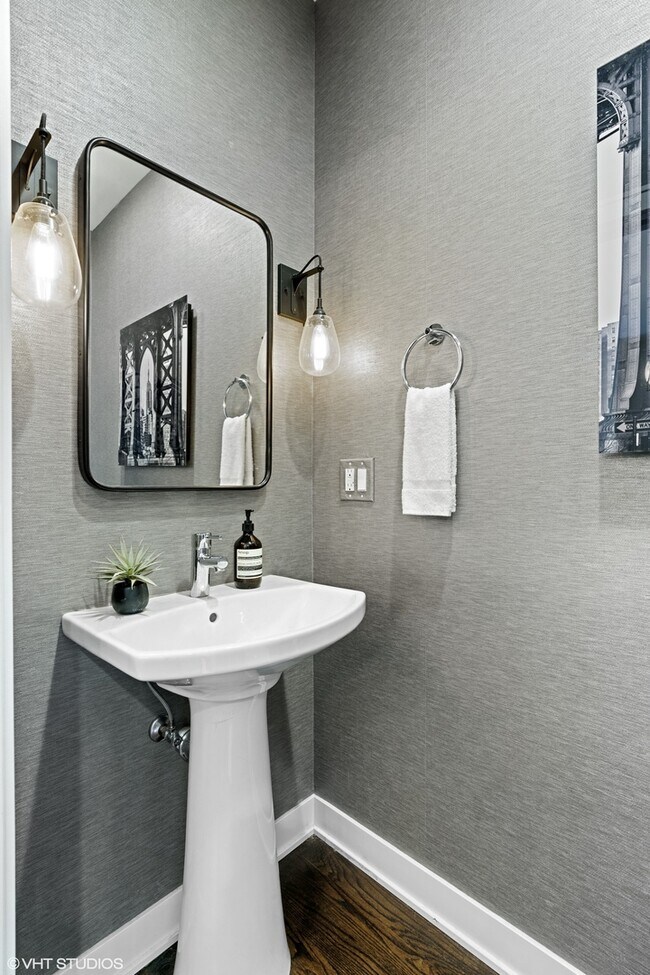 Building Photo - 1749 N Winnebago Ave