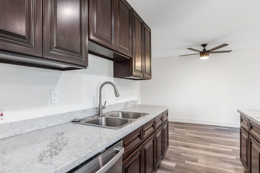 Building Photo - 2409 Cava Ct