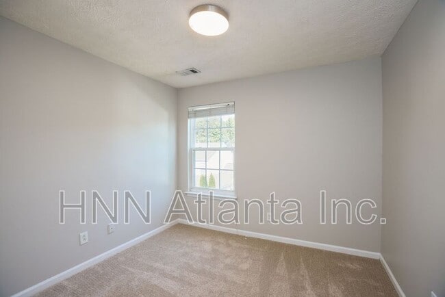 Building Photo - 121 Oak Grove Pl