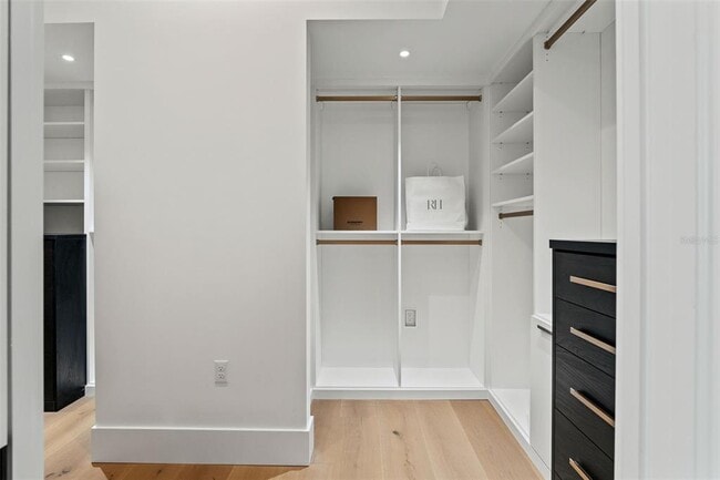 Building Photo - 804 Idlewood Dr