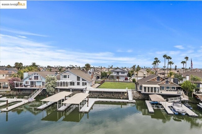 Building Photo - 5752 Drakes Dr