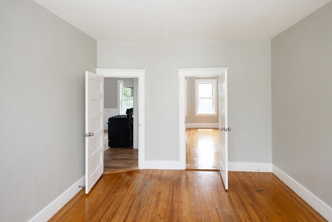 Building Photo - 38 Everard St