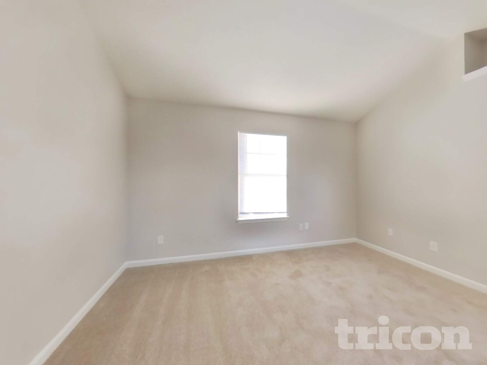 Building Photo - 350 Creekview Blvd