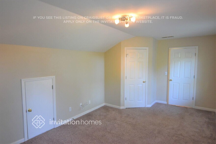 Building Photo - 4002 Mt Vernon Dr