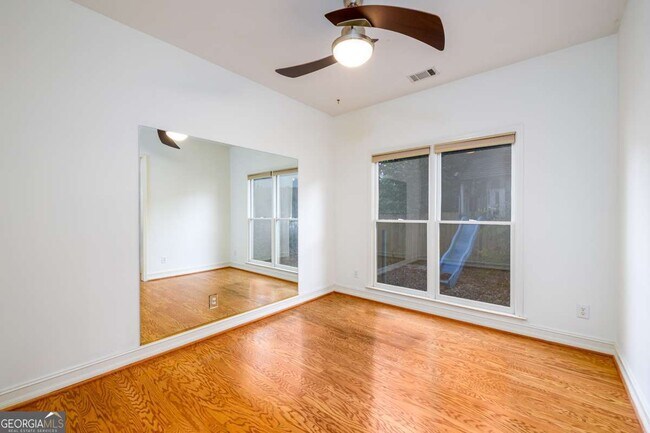 Building Photo - 1560 Oak Park Cove