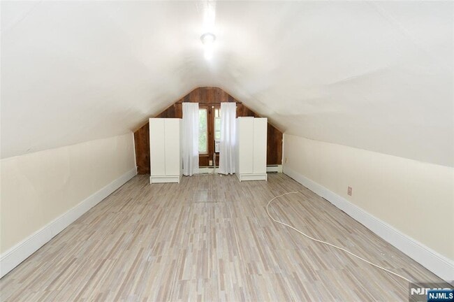 Building Photo - 52 Kovar St