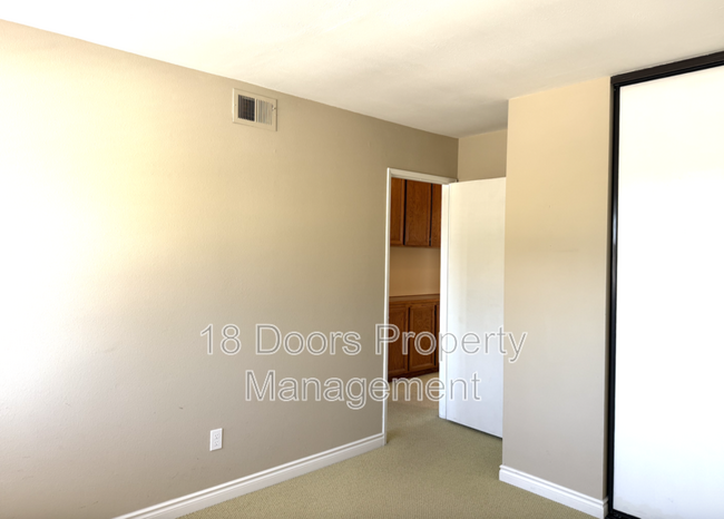 Building Photo - 846 Blackwood Rd