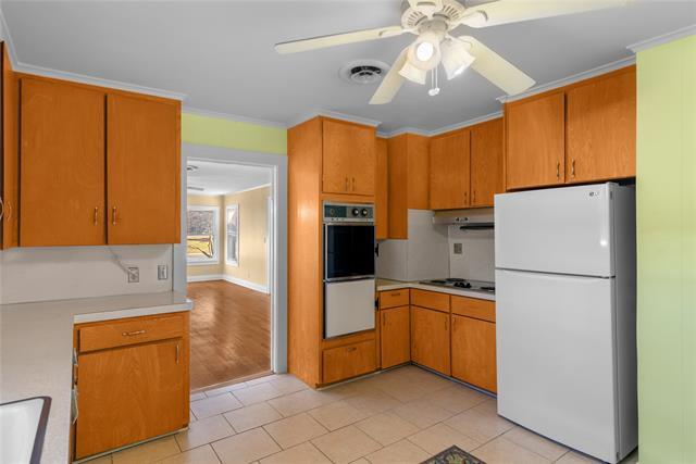 Building Photo - 3618 Gilbert Dr